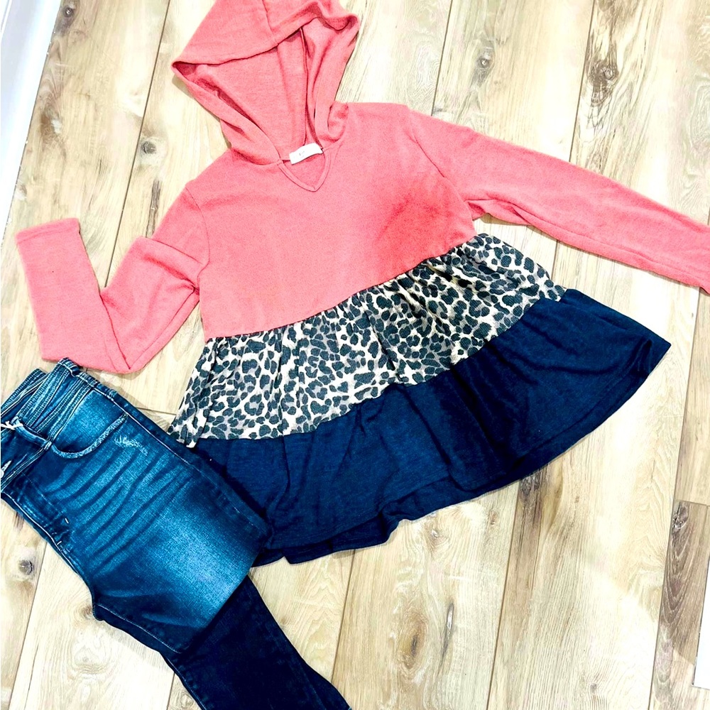 •V-Neck leopard contrast tiered ruffle hoodie Small, Medium, Large, X-Large